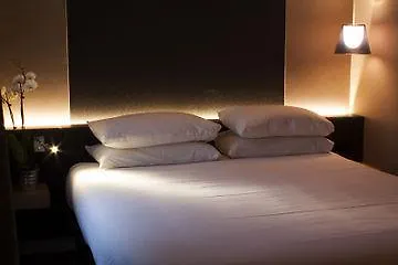 ***  ホテル ベスト ウェスタン プラス カルチェ ラタン パンテオン パリ フランス